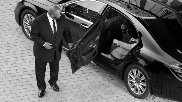 enjoy big city life with our airport transfers service Enjoy The Big City Life With Airport Transfer Service | A1 Bracknell Taxi