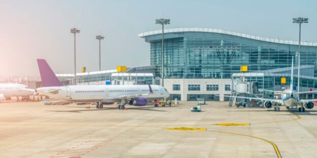 Book Best Minicab Transfers to all London Airports A1 Bracknell Taxi Book Best Minicab Transfers to all London Airports | A1 Bracknell Taxi