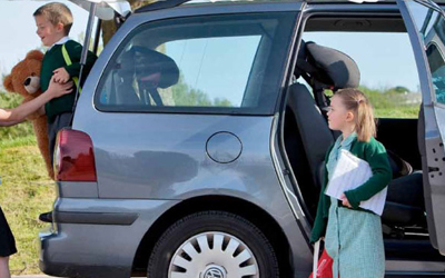 school taxi bracknell